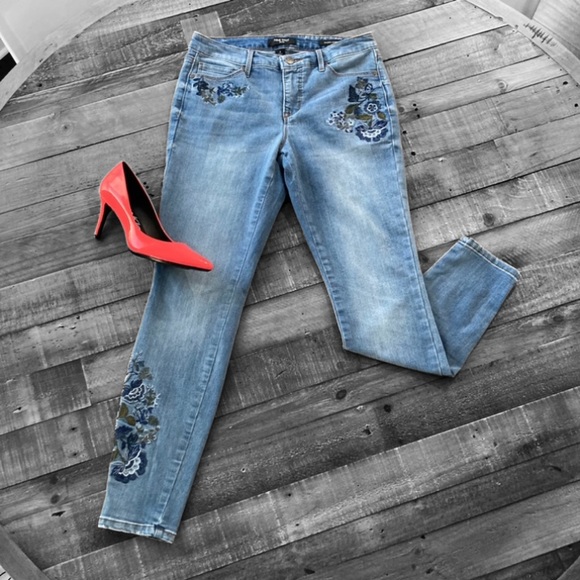 Nine West Gramercy Skinny Jeans Embroidered Bohemian Size 4 - Picture 4 of 15